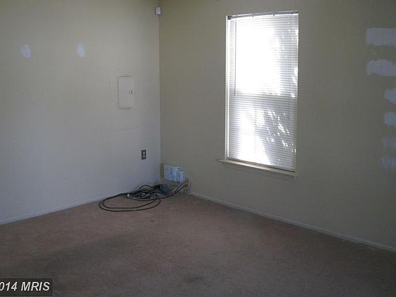 4th image of 2009 Tanglewood Dr