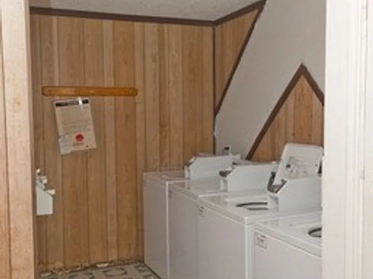 Chalet Apartments — Photo 8