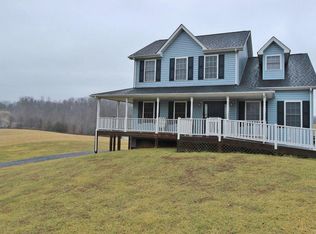 357 Reynolds Dr, Fincastle, VA 24090