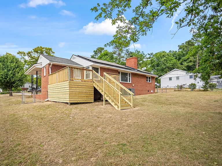 1831 Courtney Dr — Photo 19