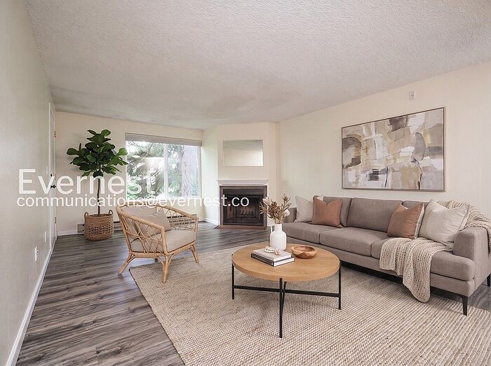 1st image of 9398 Woodinville Redmond Rd NE APT 126