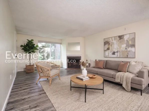 9398 Woodinville Redmond Rd NE APT 126, Redmond, WA 98052