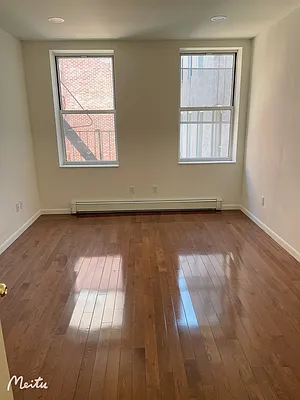 Rented by Century 21 New Golden Age Realty | media 2