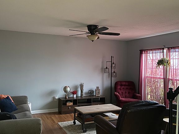 2nd image of 1316 Fleming Dr