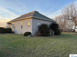 24543 630th Ave, Alden, MN 56009