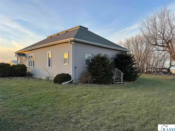 24543 630th Ave, Alden, MN 56009