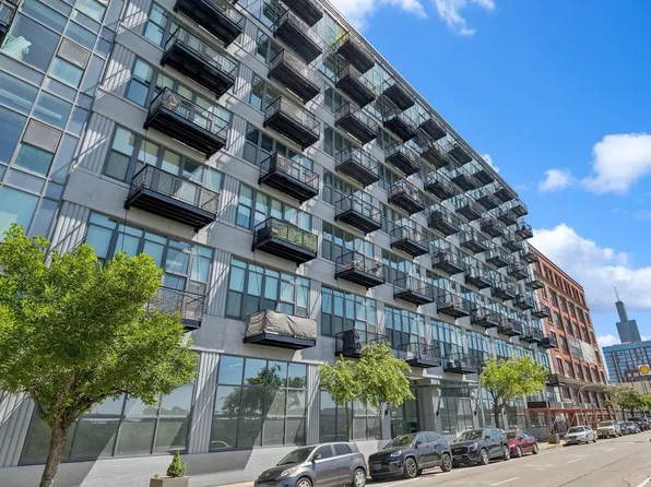 1224 W Van Buren St APT 422, Chicago, IL 60607