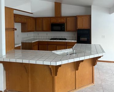15319 Wells Fargo St, Hesperia, CA, 92345