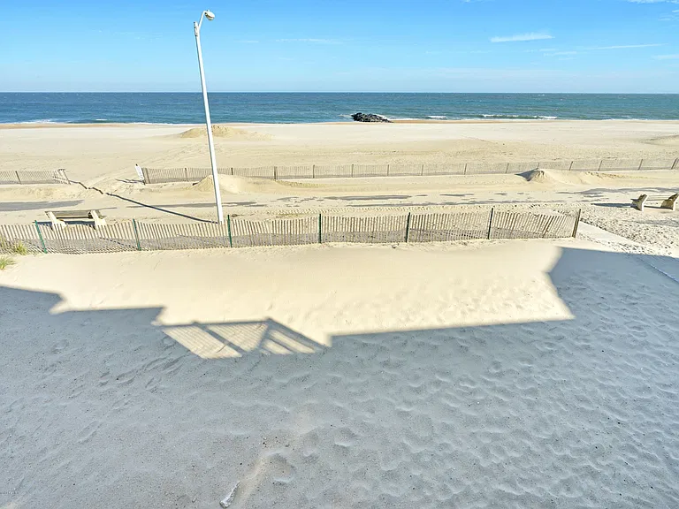 233-3 Beachfront #3 — Photo 28