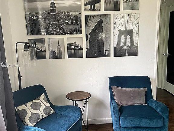 4th image of 1535 Meridian Ave APT 1