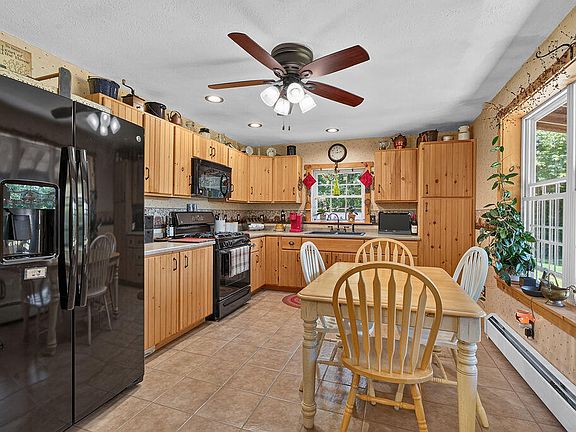 4th image of 572 Frenchs Mill Road