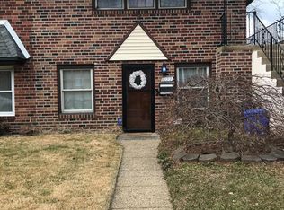 8222 Pine Rd, Philadelphia, PA 19111