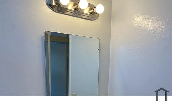 2 bed, 850 sqft, $2,827 — Photo 3