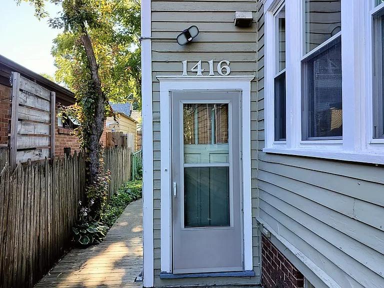 1414 W Lawn Ave #1416 — Photo 2
