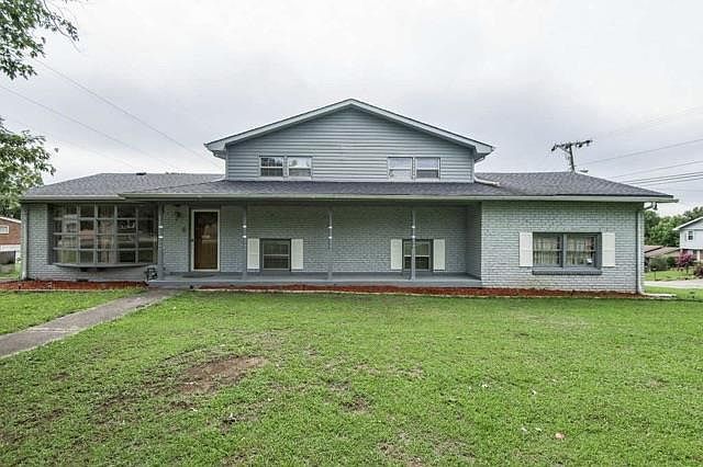 1st image of 2601 Edge O Lake Dr
