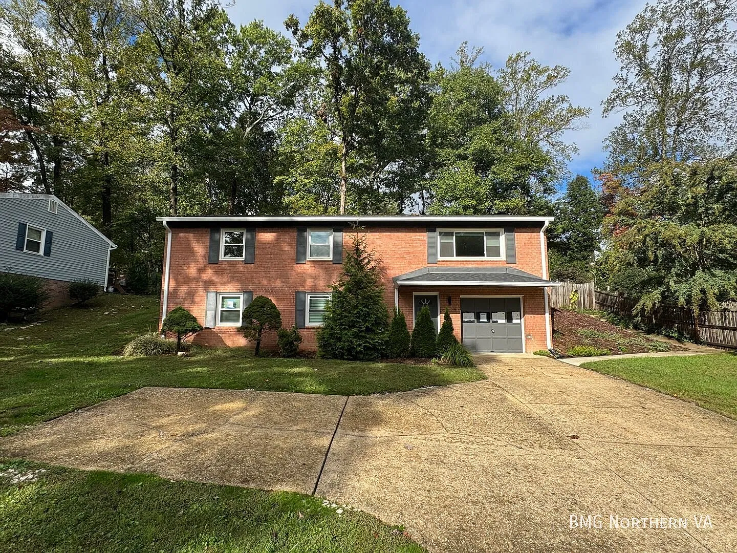 Modern 3BR/3BA In Springfield With Updated Kitchen And Finished Basement — Photo 1
