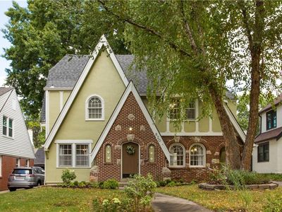 820 W Gregory Blvd, Kansas City, MO, 64114