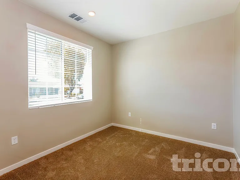 1704 Taylor Ave — Photo 9