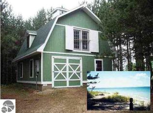 19801 Eagle Rise Rd, Traverse City, MI 49686