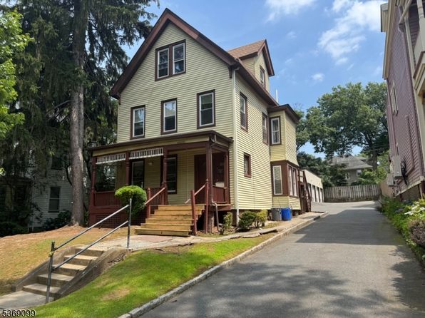 30 Riggs Pl #1