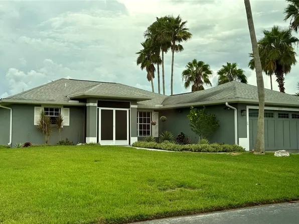 10735 Cup Dr, San Antonio, FL 33576