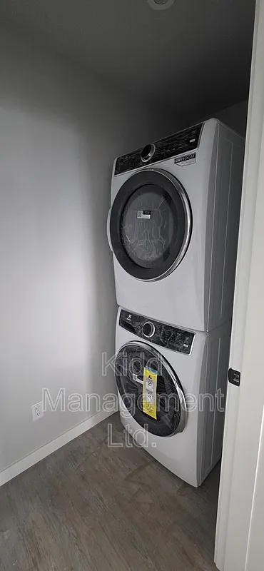 1 bed, 1.0 bath, 739 sqft, $1,550 — Photo 4