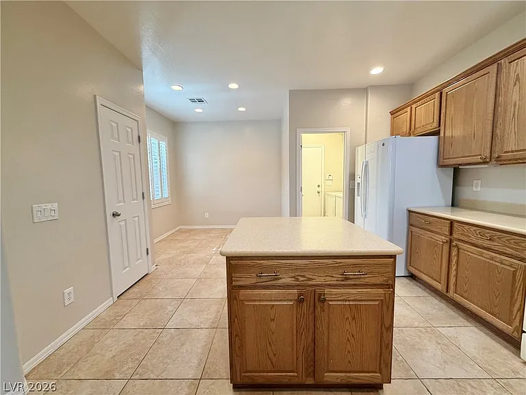 7421 Ravines Ave — Photo 6
