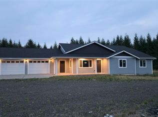 400 E McLane Cove Dr, Grapeview, WA 98546