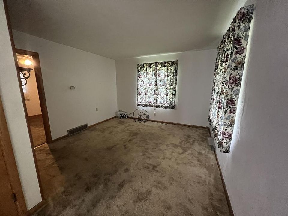 2nd image of 18 Day Ave