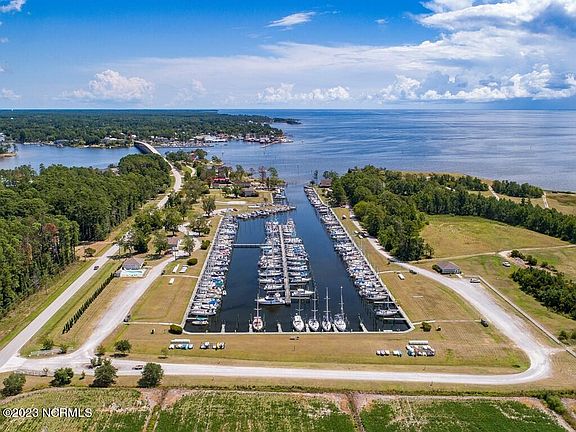 2nd image of 100 Pecan Grove Marina