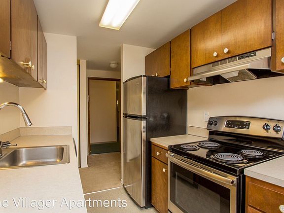 2nd image of 2700 NE 125th St #409