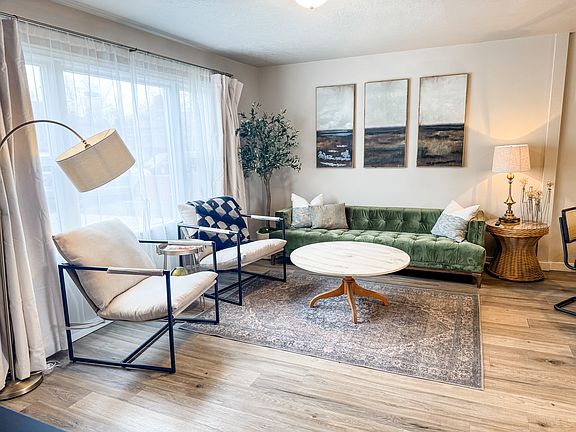 4th image of 2905 W Cherry Ln #1