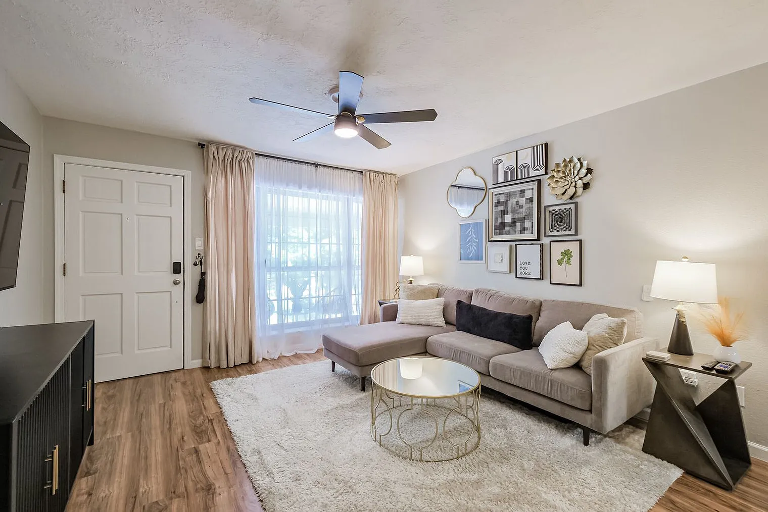 2 bed, 1.0 bath, 742 sqft, $4,108 — Photo 1