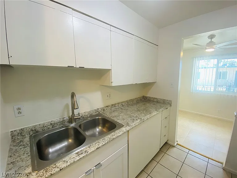 3762 Royal Crest St #6 — Photo 6