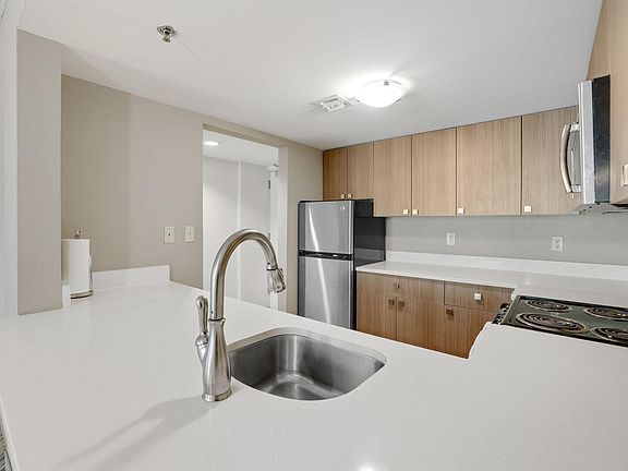 2nd image of 2855 Tigertail Ave