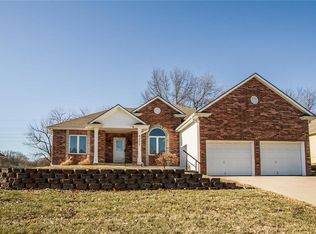 6322 Norwood Ct, Raytown, MO 64133