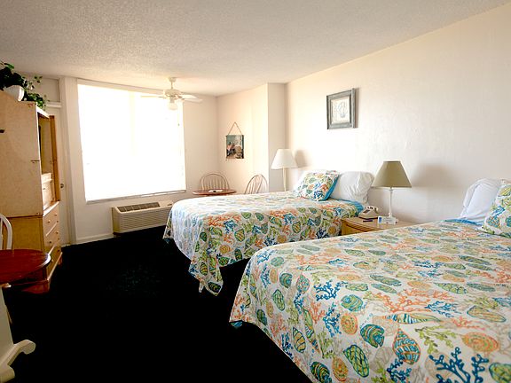 4th image of 313 S Atlantic Ave #421