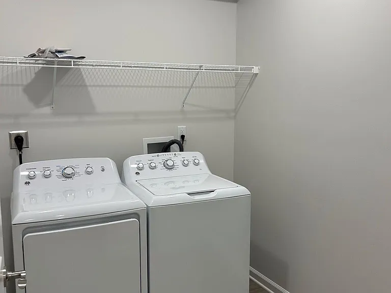 2200 Bradley Ave #202 — Photo 17