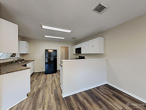 4th image of 6831 Evercrest Ln
