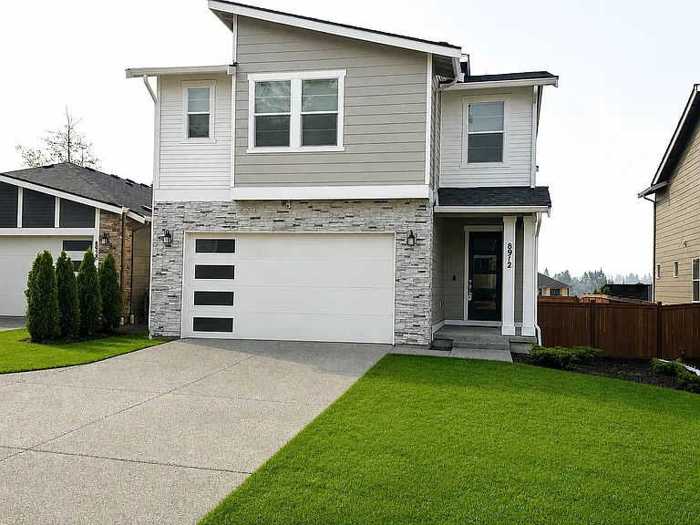 8912 48th Pl NE — Photo 1
