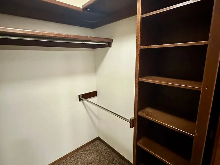 3608 Chatham Ct — Photo 49