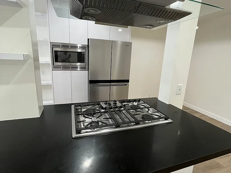 1331 Roxbury Dr #2 — Photo 12