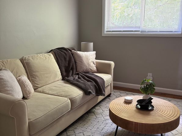2406 Spring Garden St APT 1