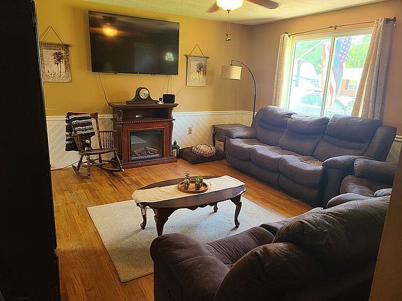 5th image of 117 Karen Dr