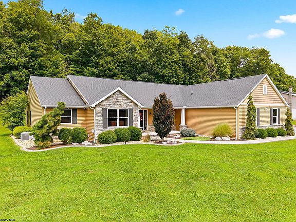 2nd image of 301 Stockett Rd