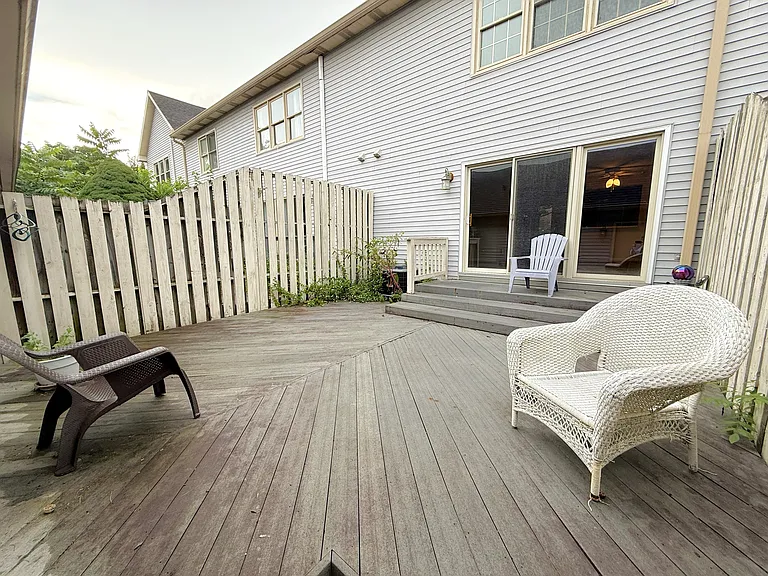5446 Oxford Dr — Photo 10