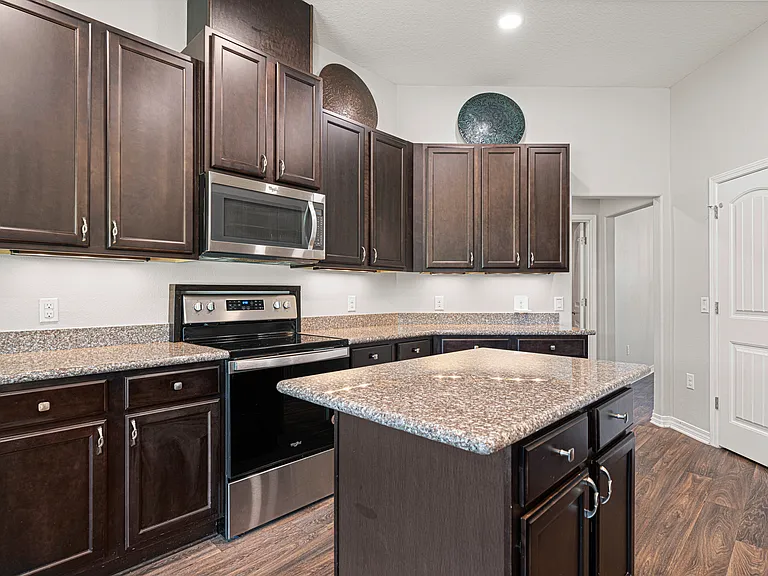 2132 Vizcaya Dr — Photo 26