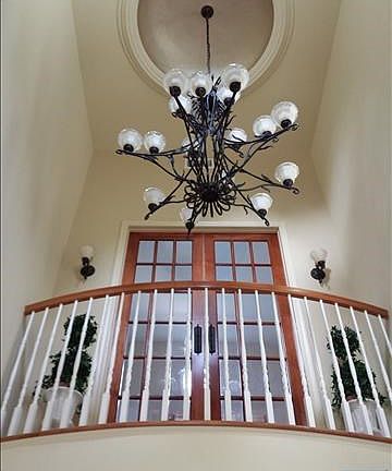 3rd image of 563 Echo Glen Ave