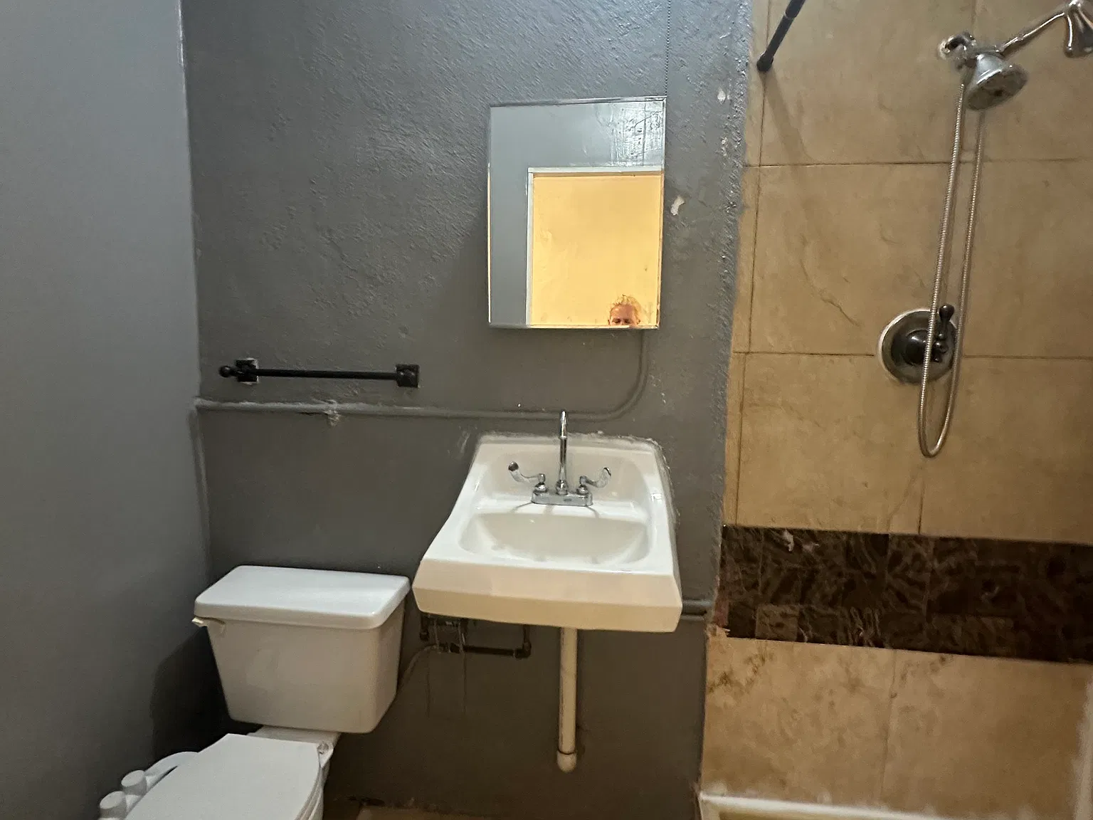 NE 148th St, North Miami Beach — Photo 4