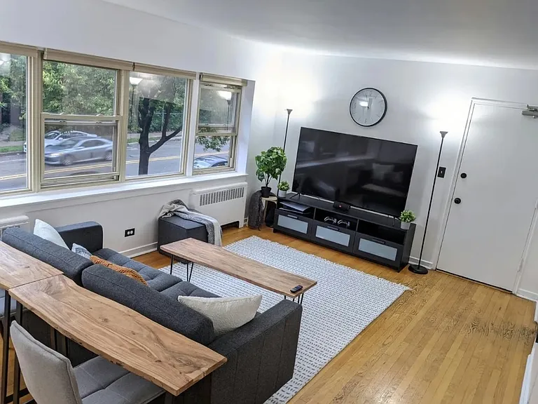 203 Custer Ave #2 — Photo 3